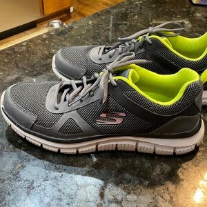 Skechers Men’s Track Bucolo Running Shoes with Memory Foam. Charcoal and Lime